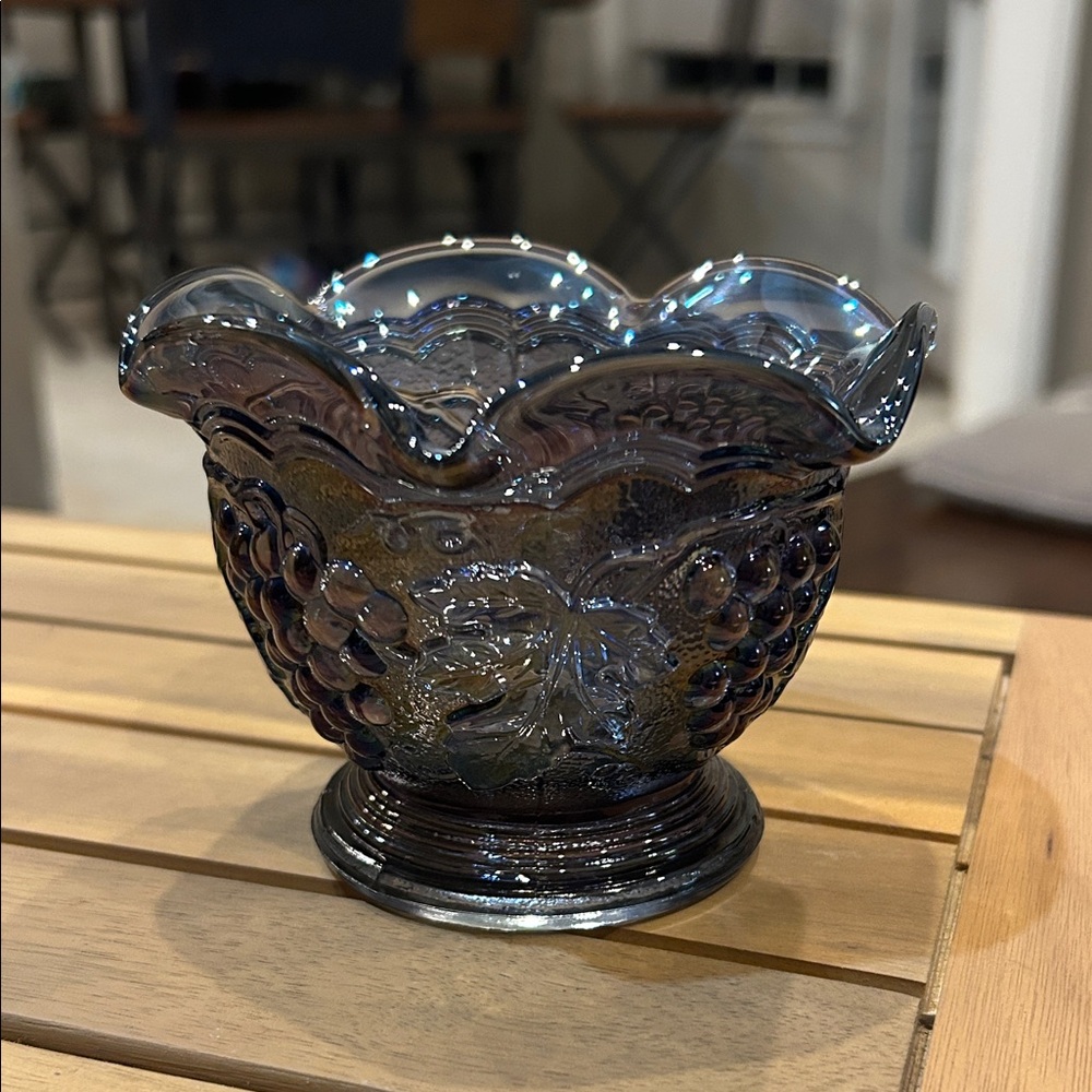 Vgt carnival glass ruffled bowl with scalloped edge. Smoke gray color.
